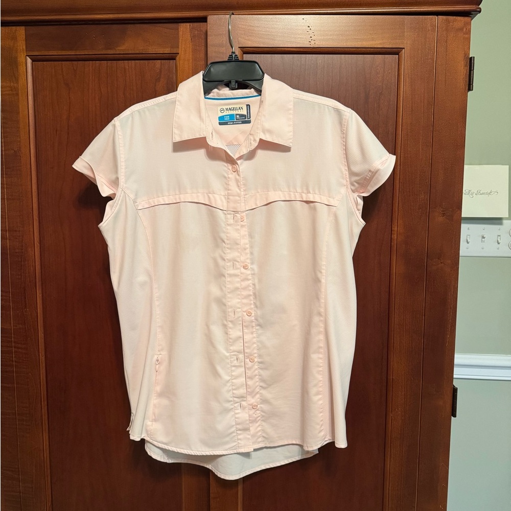 Magellan Outdoors Women's Pale Pink Short Sleeve Button-Front Shirt